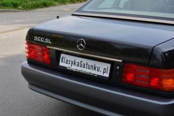 <br />
			Янгтаймер Mercedes-Benz 500 SL в кузове R129: живая легенда (19 фото)