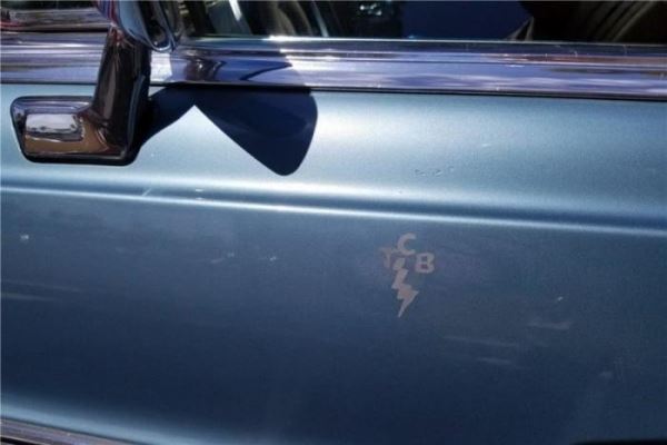 <br />
			Mercedes-Benz 280 SEL Элвиса Пресли нашел нового владельца (10 фото)
