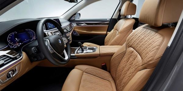 BMW представила обновленный флагманский седан 7-Series