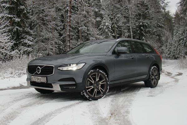 Тест-драйв Volvo V90 Cross Country