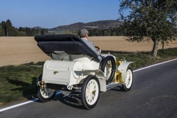 <br />
			Компания Skoda восстановила 110-летний спортивный автомобиль (30 фото