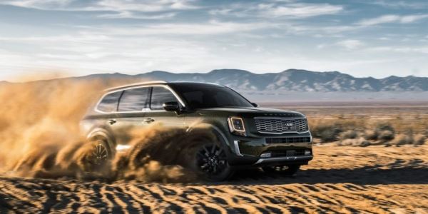 Kia представила флагманский восьмиместный кроссовер Telluride