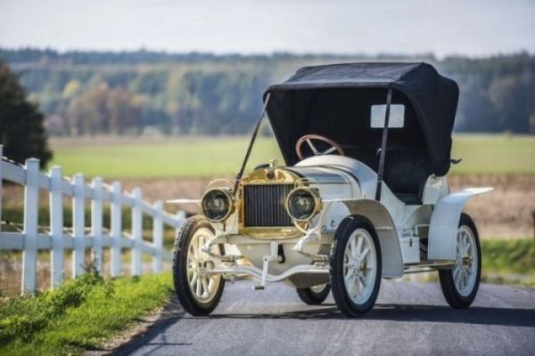 <br />
			Компания Skoda восстановила 110-летний спортивный автомобиль (30 фото